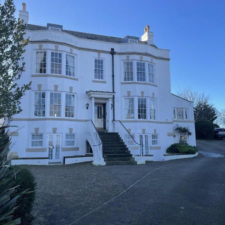 Apartmán Stunning 2-Bed-2Bath Apt In Whitby With Parking Exteriér fotografie