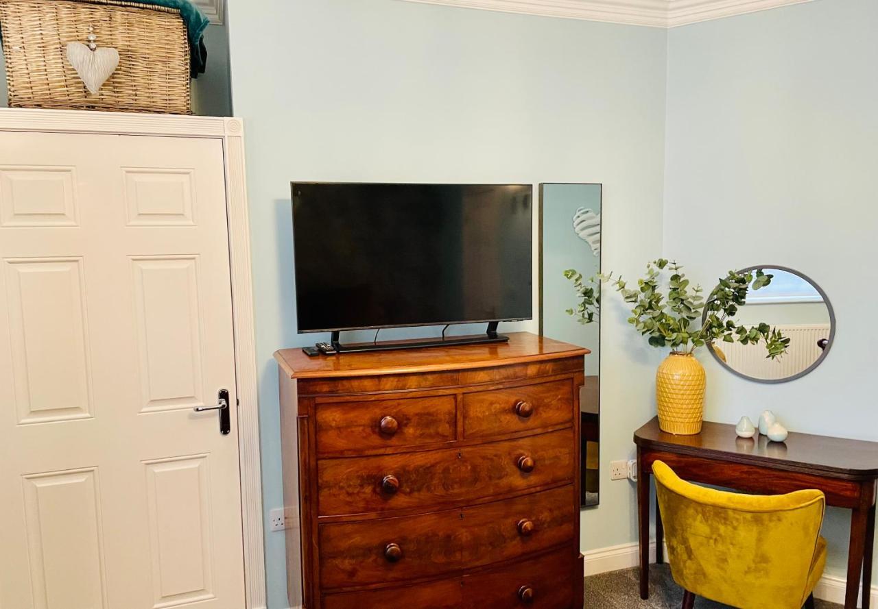 Apartmán Stunning 2-Bed-2Bath Apt In Whitby With Parking Exteriér fotografie