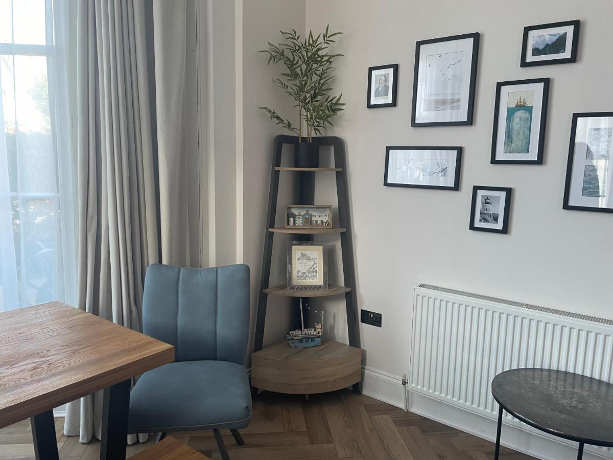Apartmán Stunning 2-Bed-2Bath Apt In Whitby With Parking Exteriér fotografie